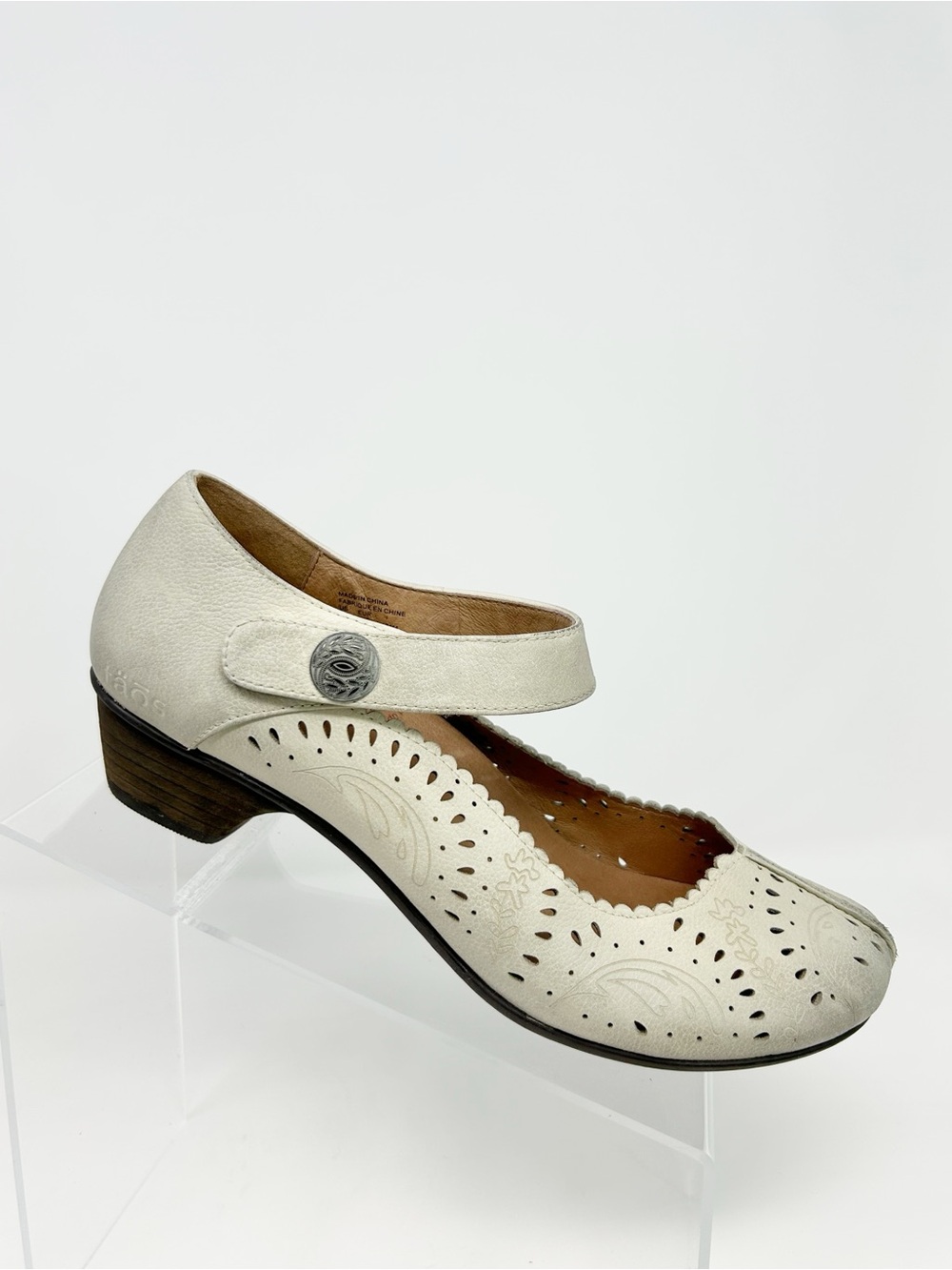 Taos Tango Womens Mary Jane Block Heel Shoes Ivory Cutout Comfort Size 9.5